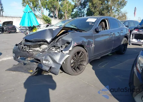 2011 Infiniti M56X z USA, uszkodzony, nr VIN JN1AY1AR8BM570746